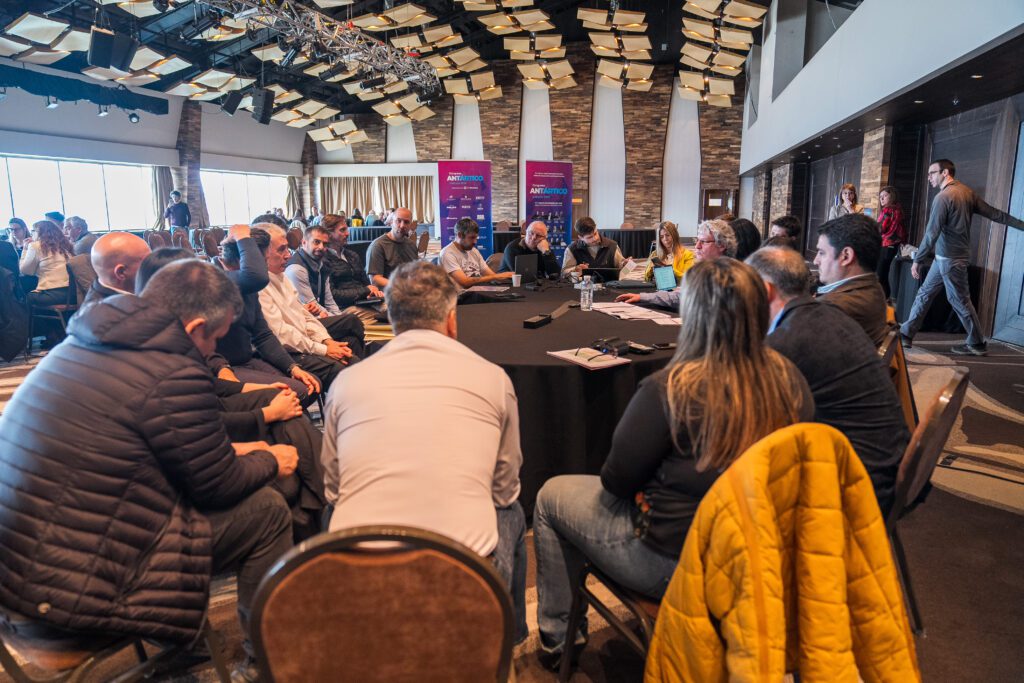 Workshop de Competitividad Antártica organizado por FINNOVA en Ushuaia